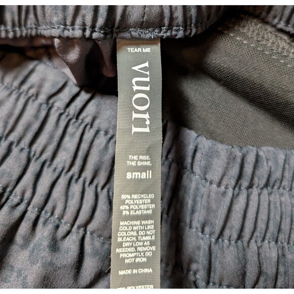 Vuori Size S Dash Shorts Black Camo Running High Rise Stretch Pockets Athleisure - Picture 6 of 9